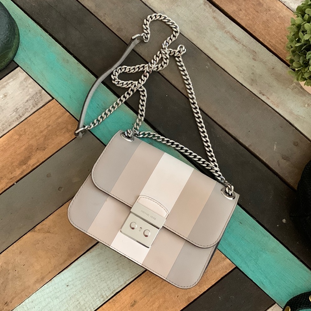 Micheal Kors Purse